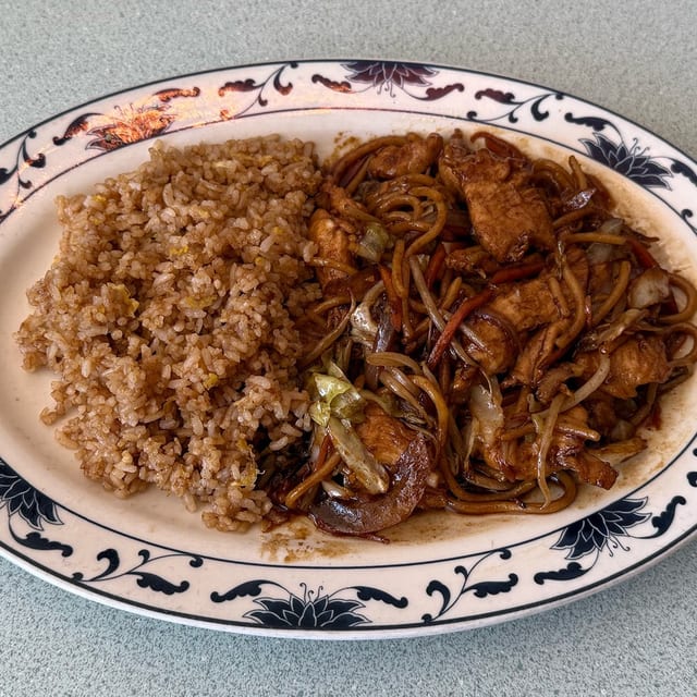 Kids Chicken Lo Mein.