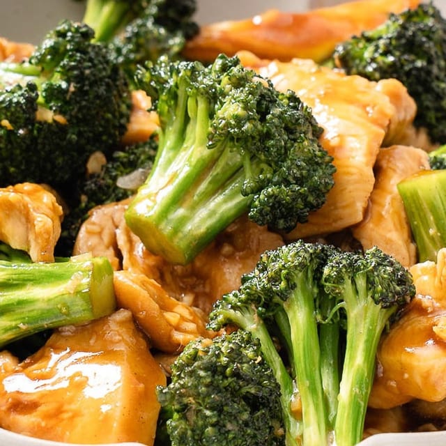 Combo Plate - Broccoli Chicken.