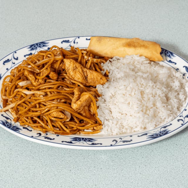 Lunch Plate - Chicken Lo Mein.