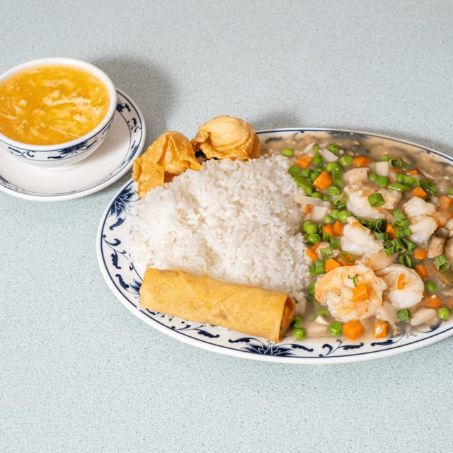 Combo Plate - Shrimp with Lobster Sauce.