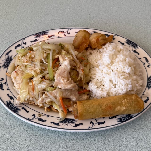 Combo Plate - Moo Goo Gai Pan.