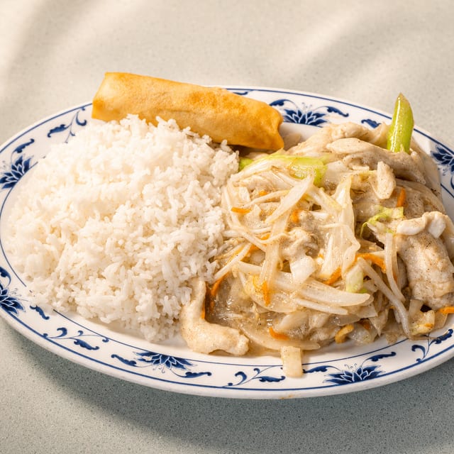 Lunch Plate - Chicken Chow Mein.