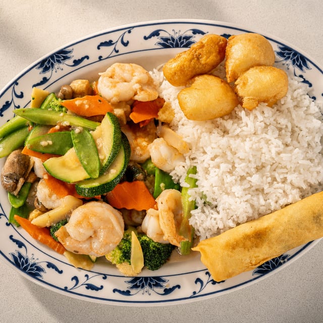 Lunch Plate - Shrimp with Vegetables.